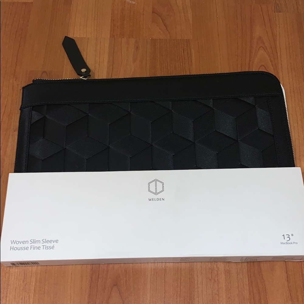 13” MacBook Pro woven slim sleeve
